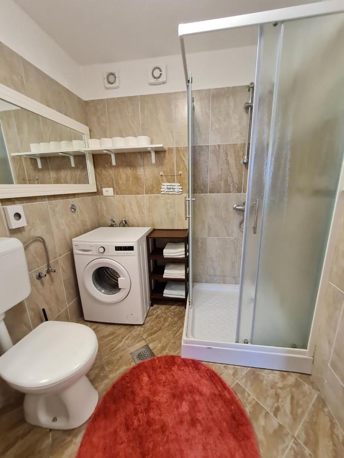Holiday Home "Mala Kuca " With Heated Pool Pula Ngoại thất bức ảnh