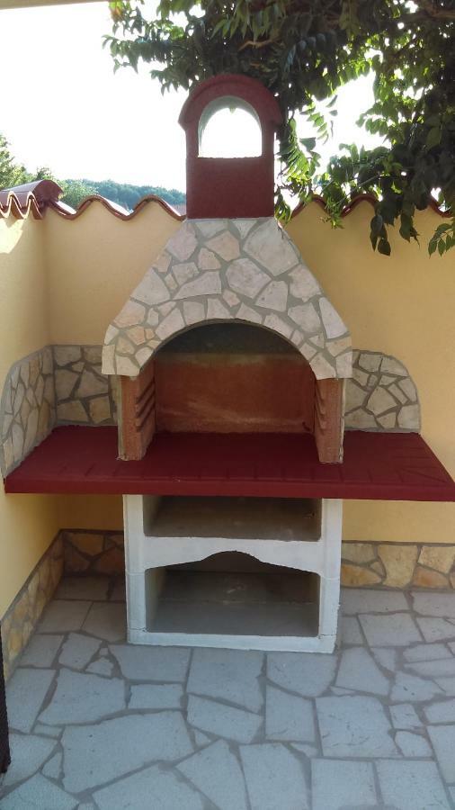 Holiday Home "Mala Kuca " With Heated Pool Pula Ngoại thất bức ảnh